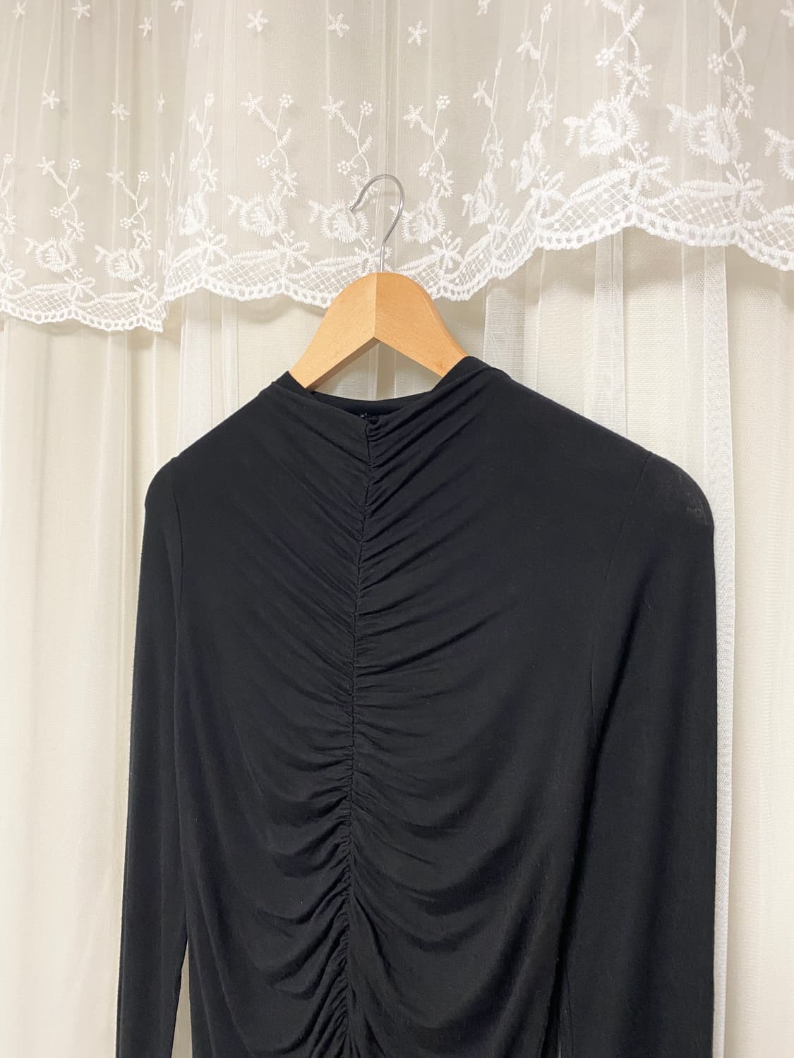 Black Shirring Turtleneck Top 상품이미지5