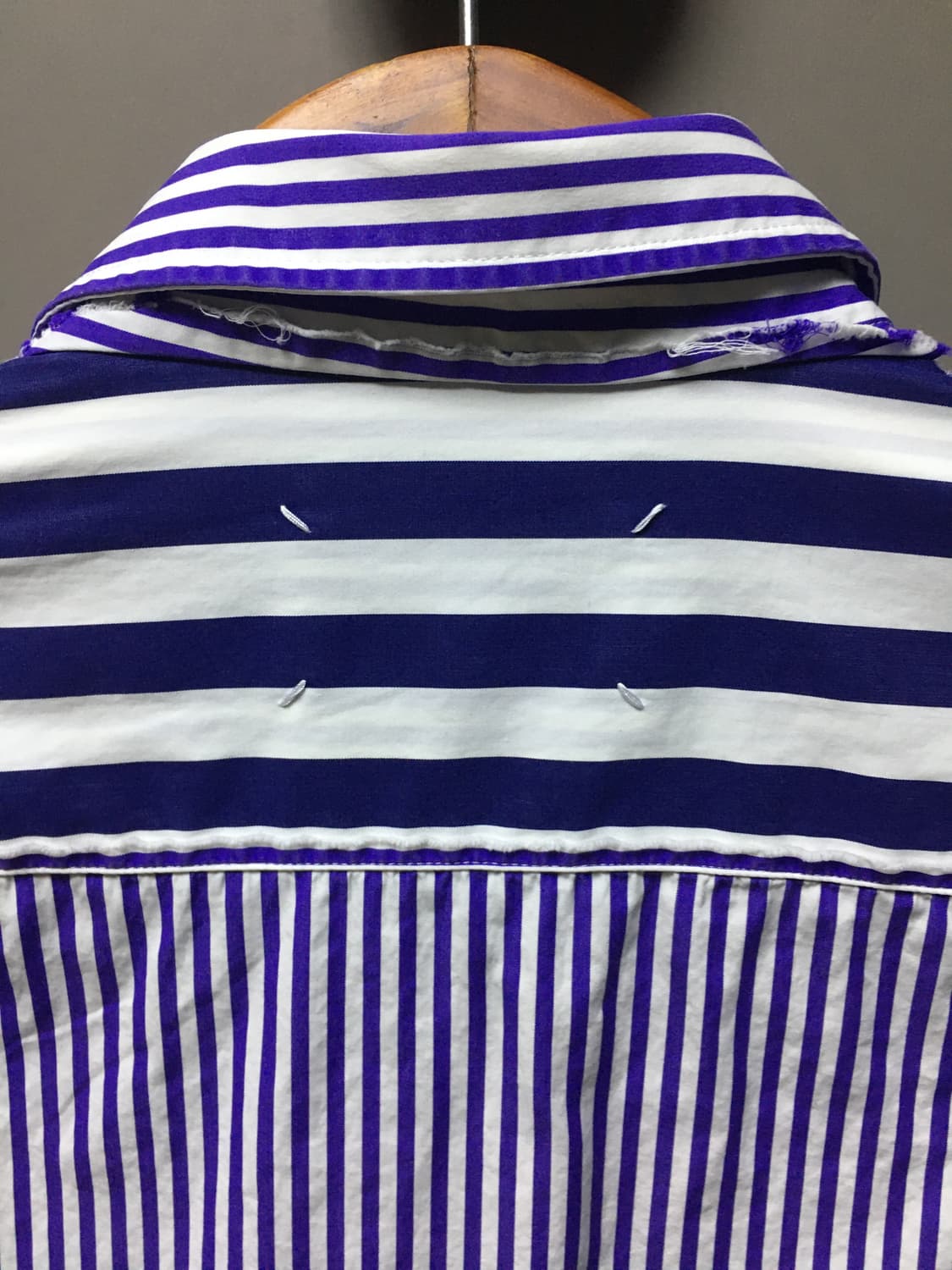 마르지엘라 디스트레스드  셔츠  상품이미지3