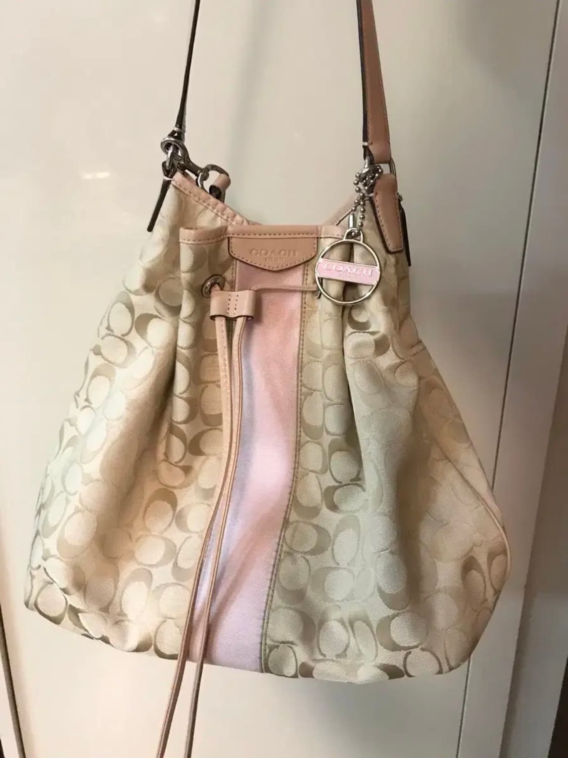 코치 핑크 갸루백 핀터깔  상품이미지1