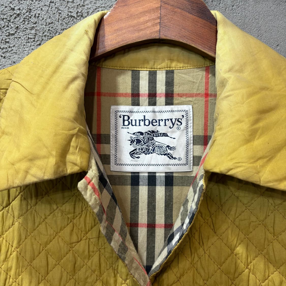 90s Burberry 옐로 퀼팅 자켓 (M) 상품이미지3