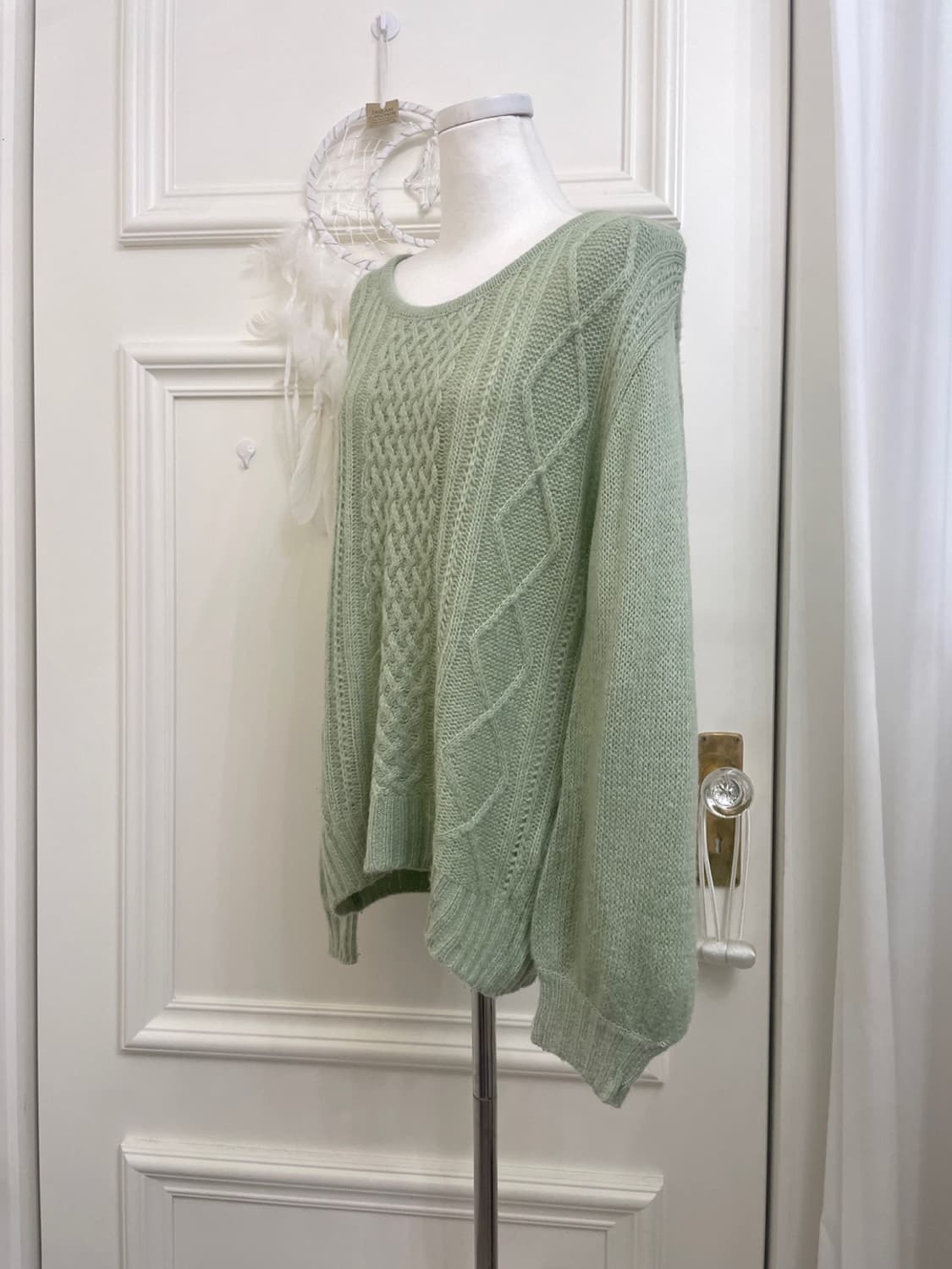 indigeeen twist loose sweater 상품이미지2