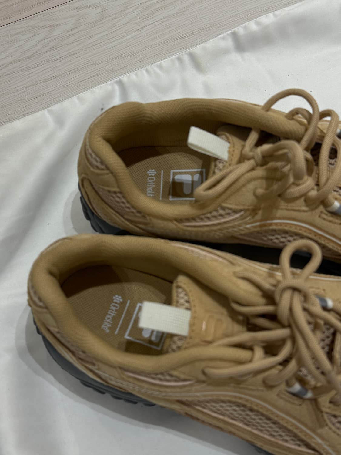 ‼️이사 처분 (1회착용) 휠라 에샤페 모카 운동화 스니커즈 240 상품이미지2