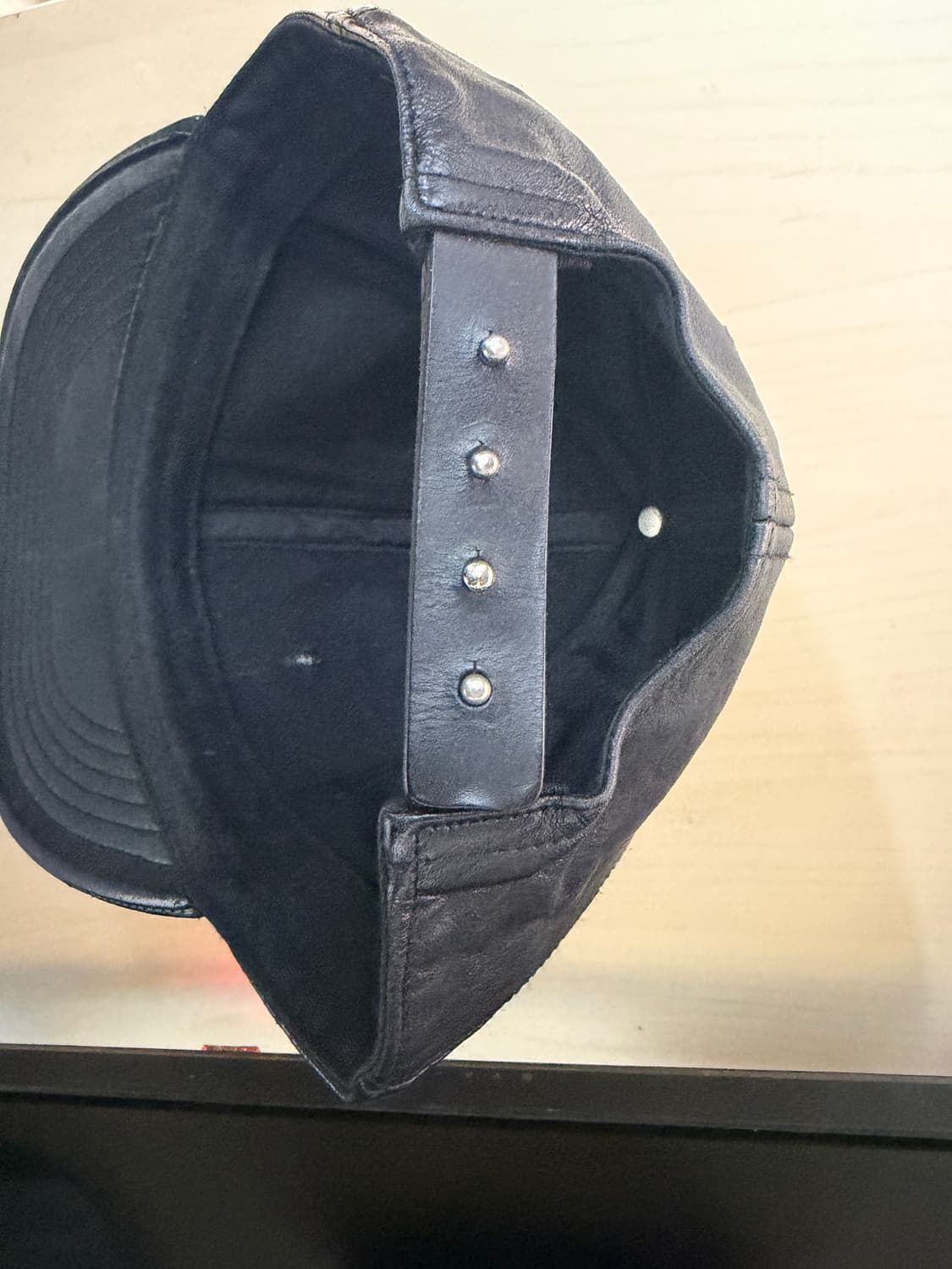 가죽 블랙 볼캡 모자 상품이미지3