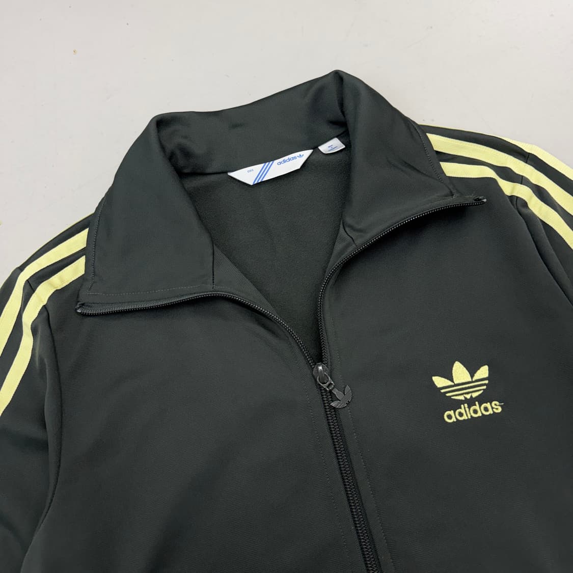 아디다스 빅로고 파이어버드 카키 옐로우 트랙탑 져지 상품이미지4