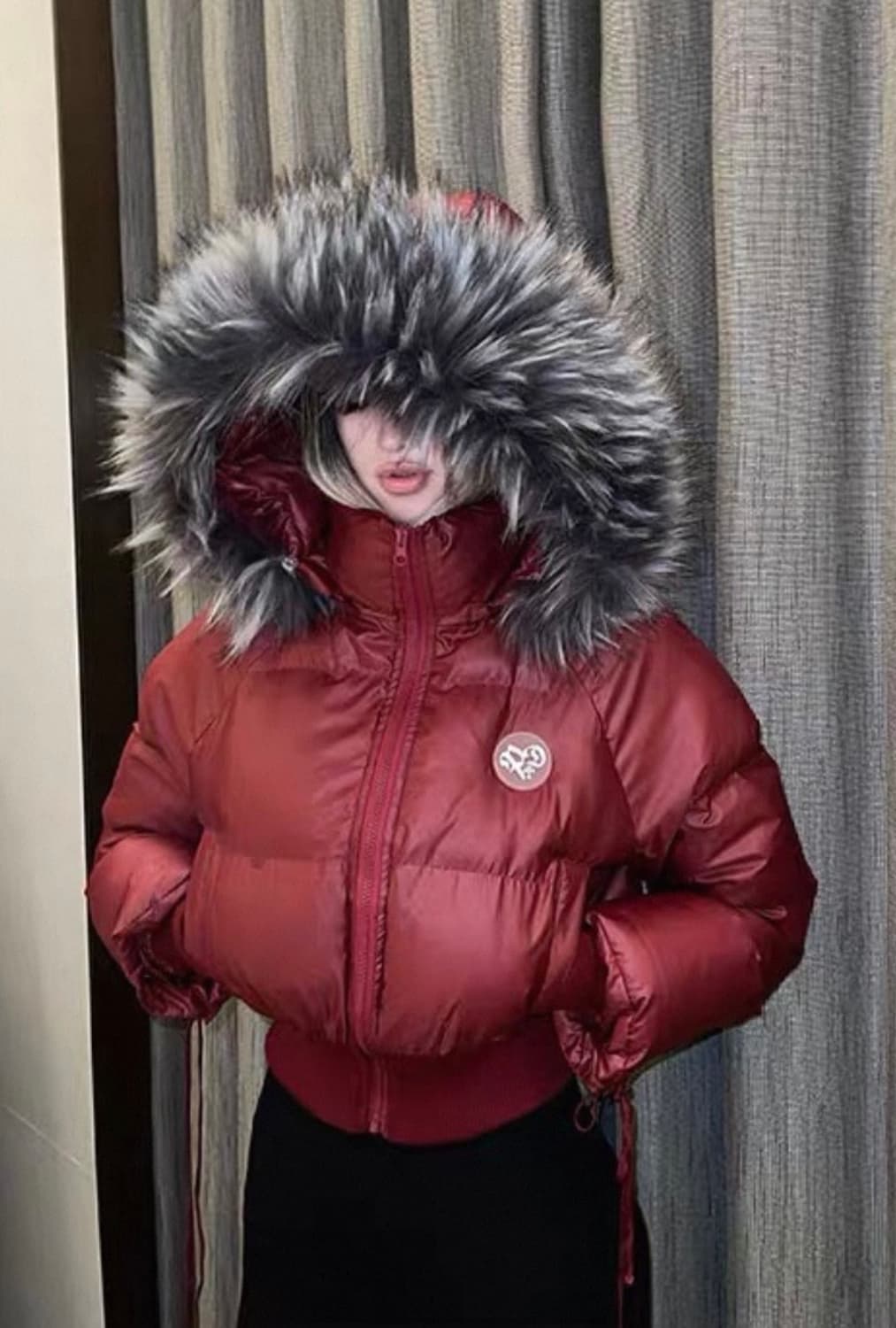 (새상품)샵코르 프리티드래곤 퍼후드 크롭패딩 버건디레드 상품이미지3