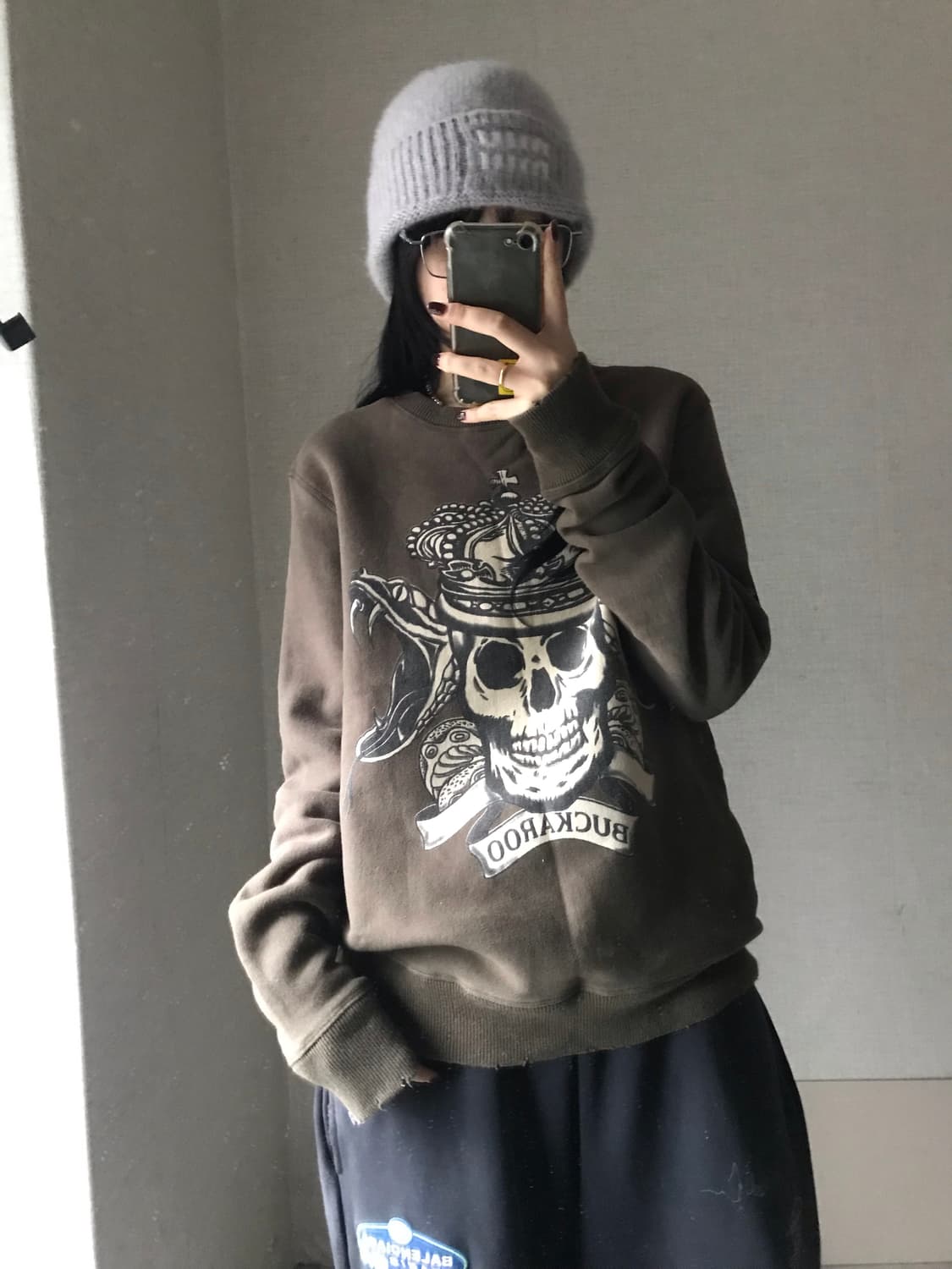 버카루 워시드 스컬 맨투맨 상품이미지2