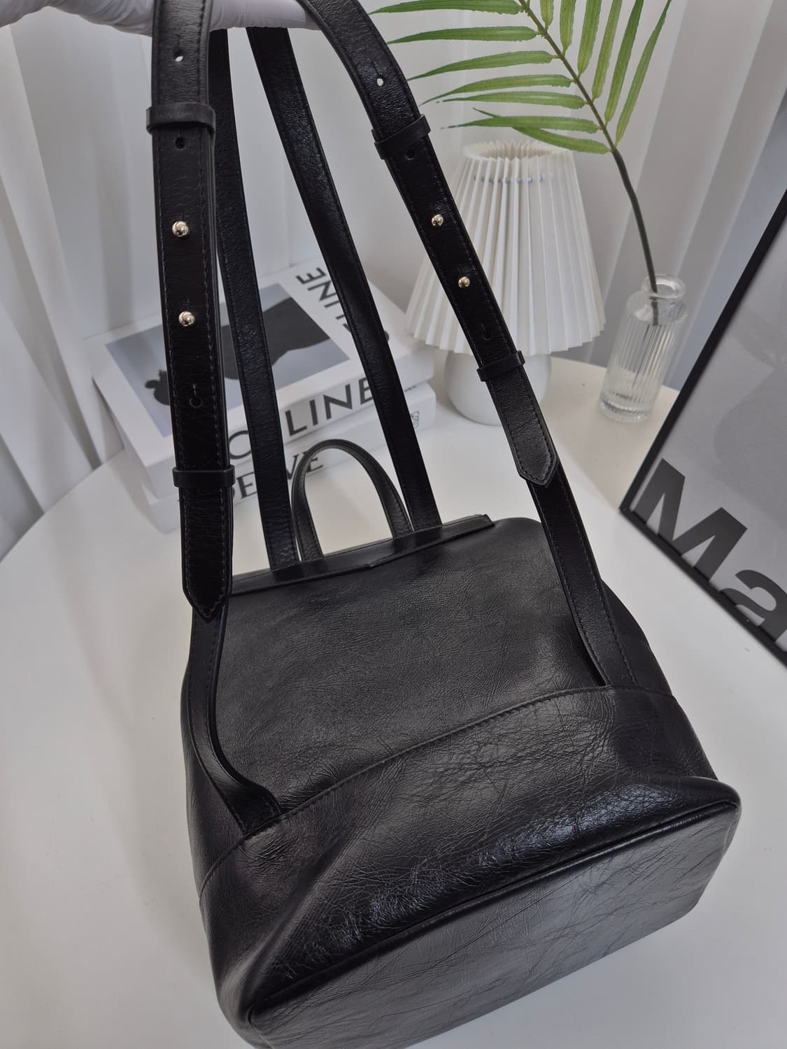 지방시 레더 백팩 상품이미지6