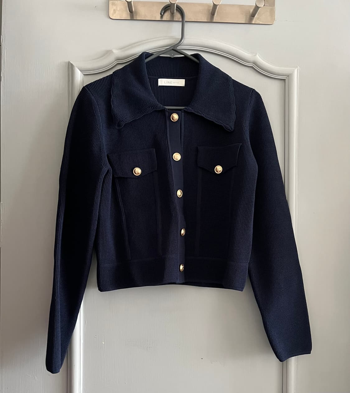 23ss 라인어디션 와이드 카라 버튼 가디건 프리사이즈 미사용 상품이미지5