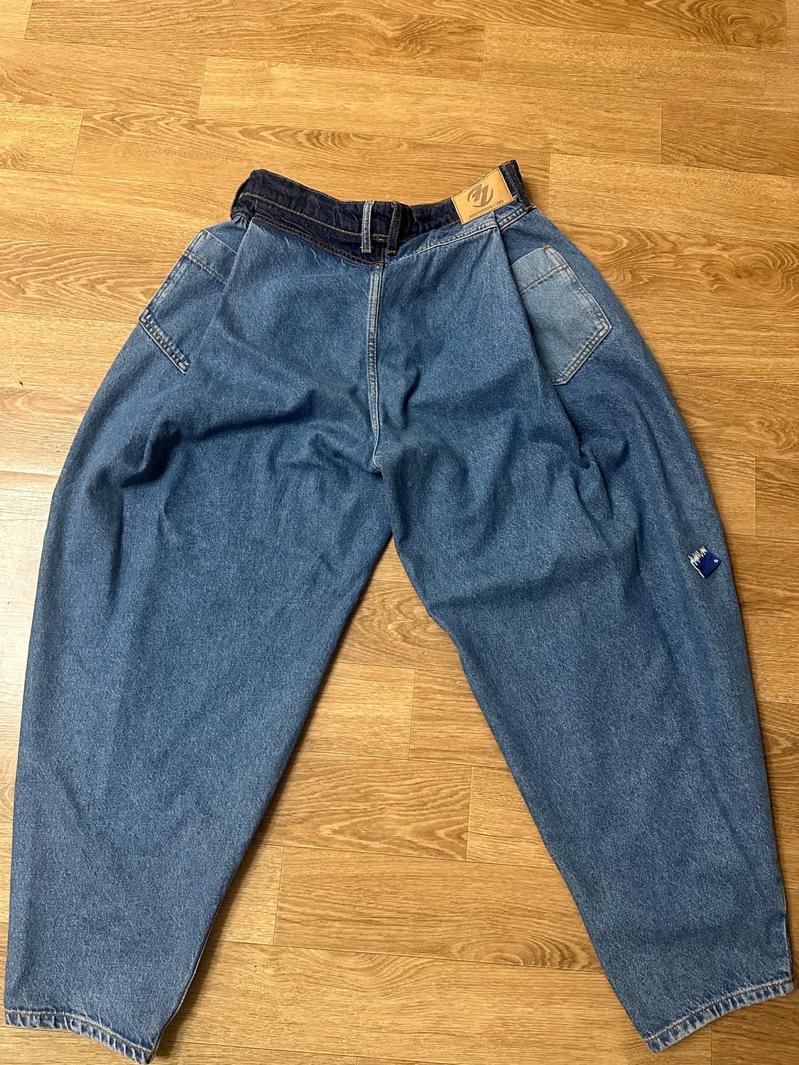 자라 아더에러 배럴 레그 진 블루 상품이미지2