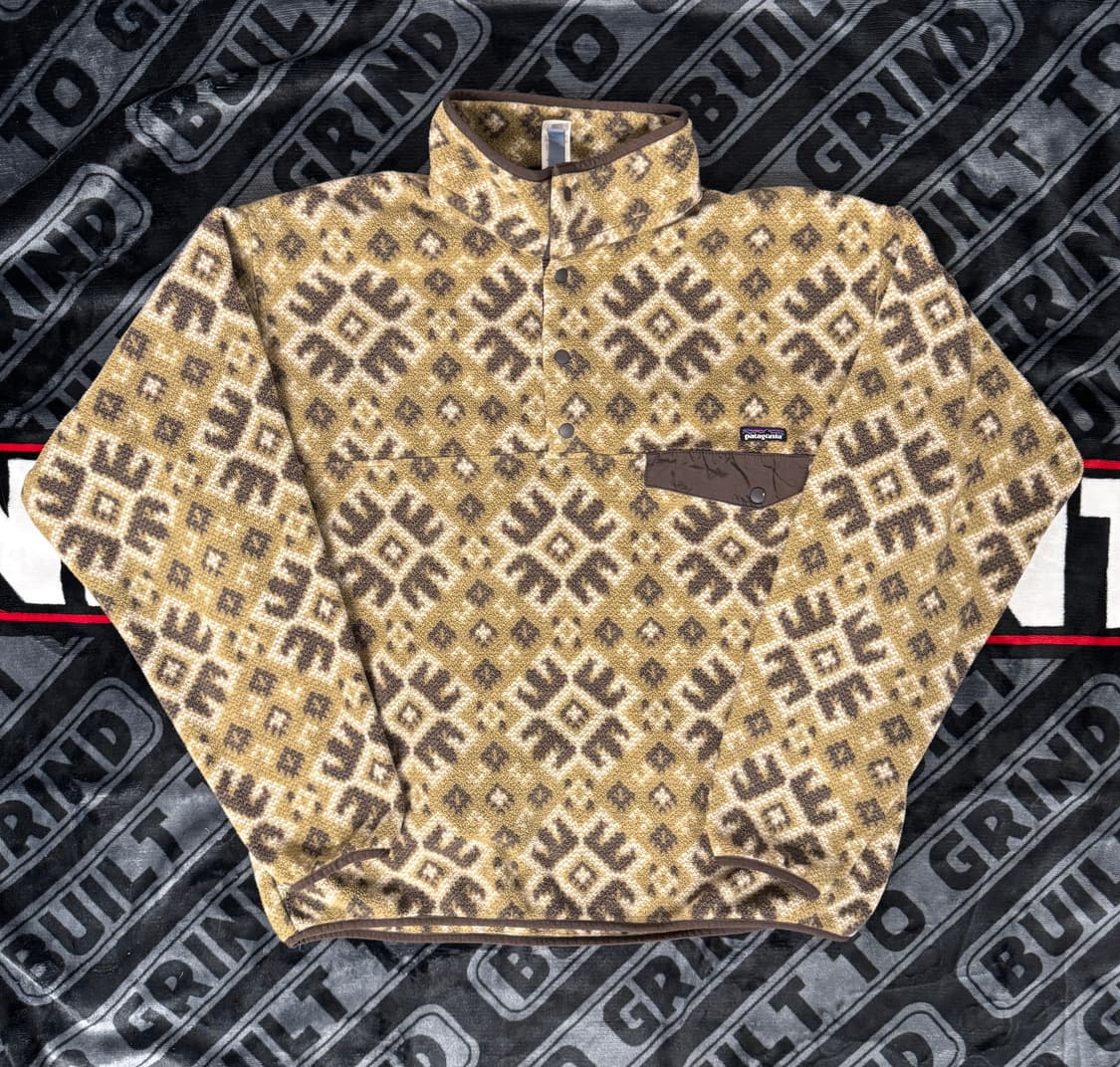 파타고니아 신칠라 스냅 티 풀 오버 브라운 오로라 스노우 플레이크 상품이미지1