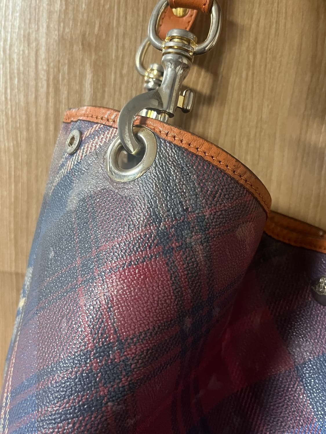 비비안웨스트우드 타탄체크 숄더백 상품이미지4