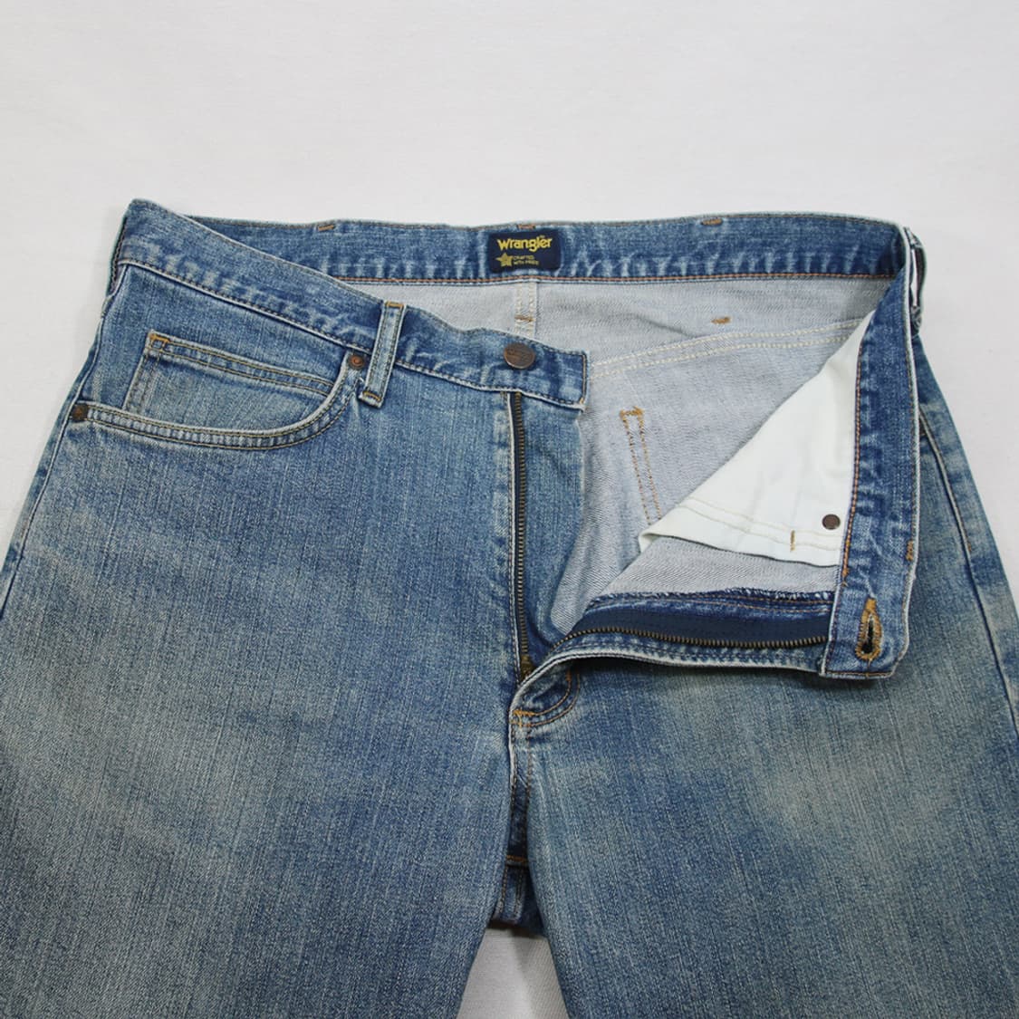 (착용컷) Wrangler 데님 팬츠 (남성용 33.5) 상품이미지5