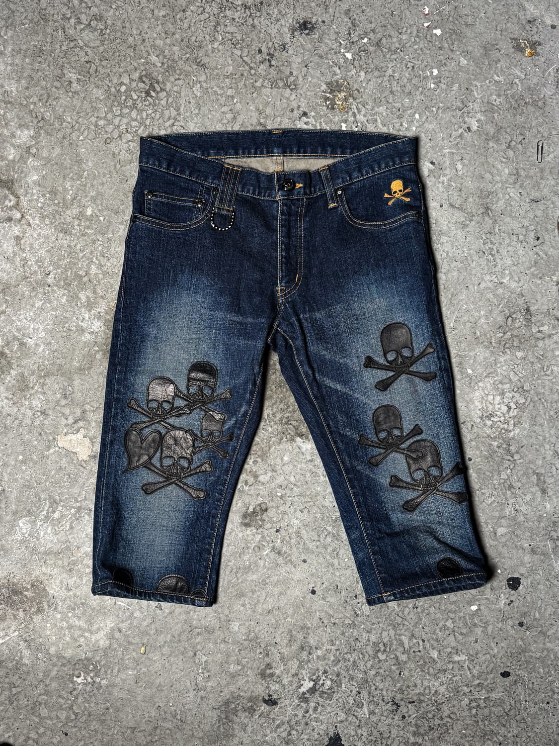 ROEN – Skull Leather Patch Denim shorts  상품이미지6