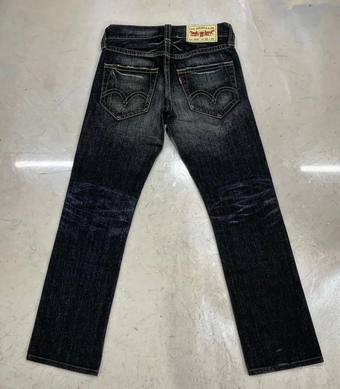 리바이스502 washing detail black denim pants 상품이미지3