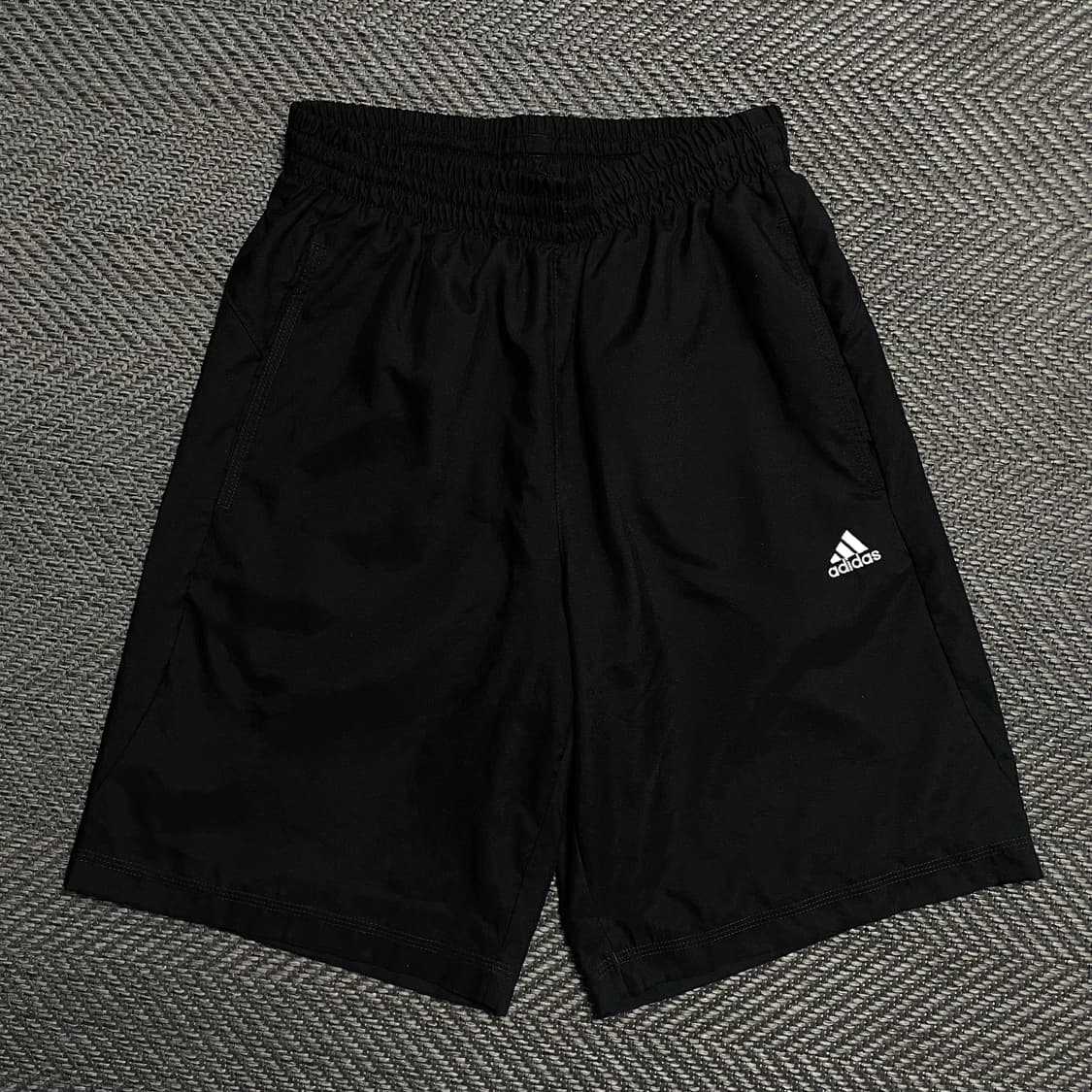 아디다스 에센셜 이너메쉬 우븐 쇼츠 블랙o 5271 상품이미지1