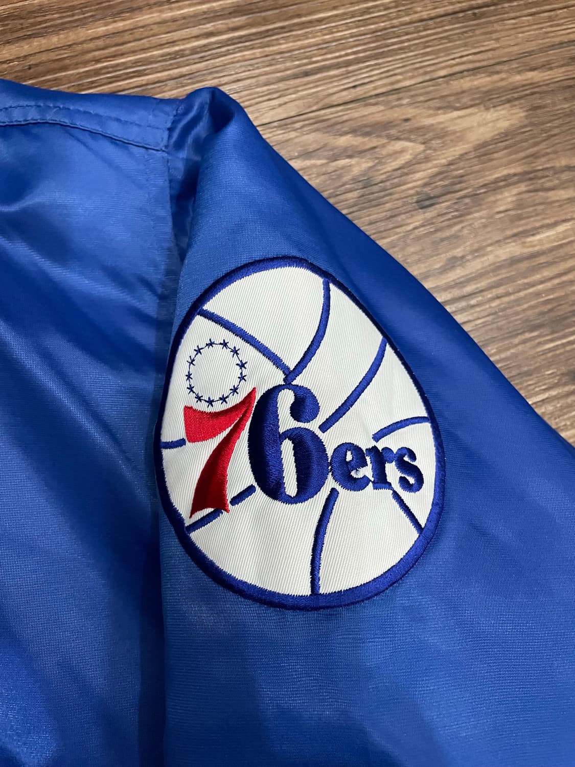 마제스틱 필라델피아 세븐티식서스 사틴 자켓 상품이미지5