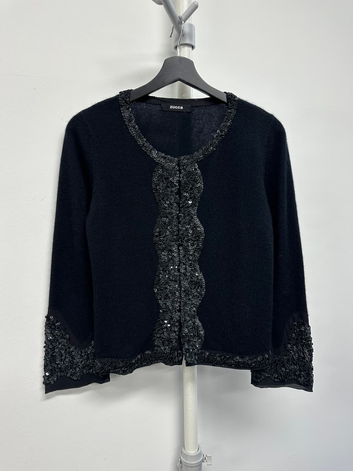 ZUCCA 주카 캐시미어 스팽글 디테일 가디건 상품이미지1