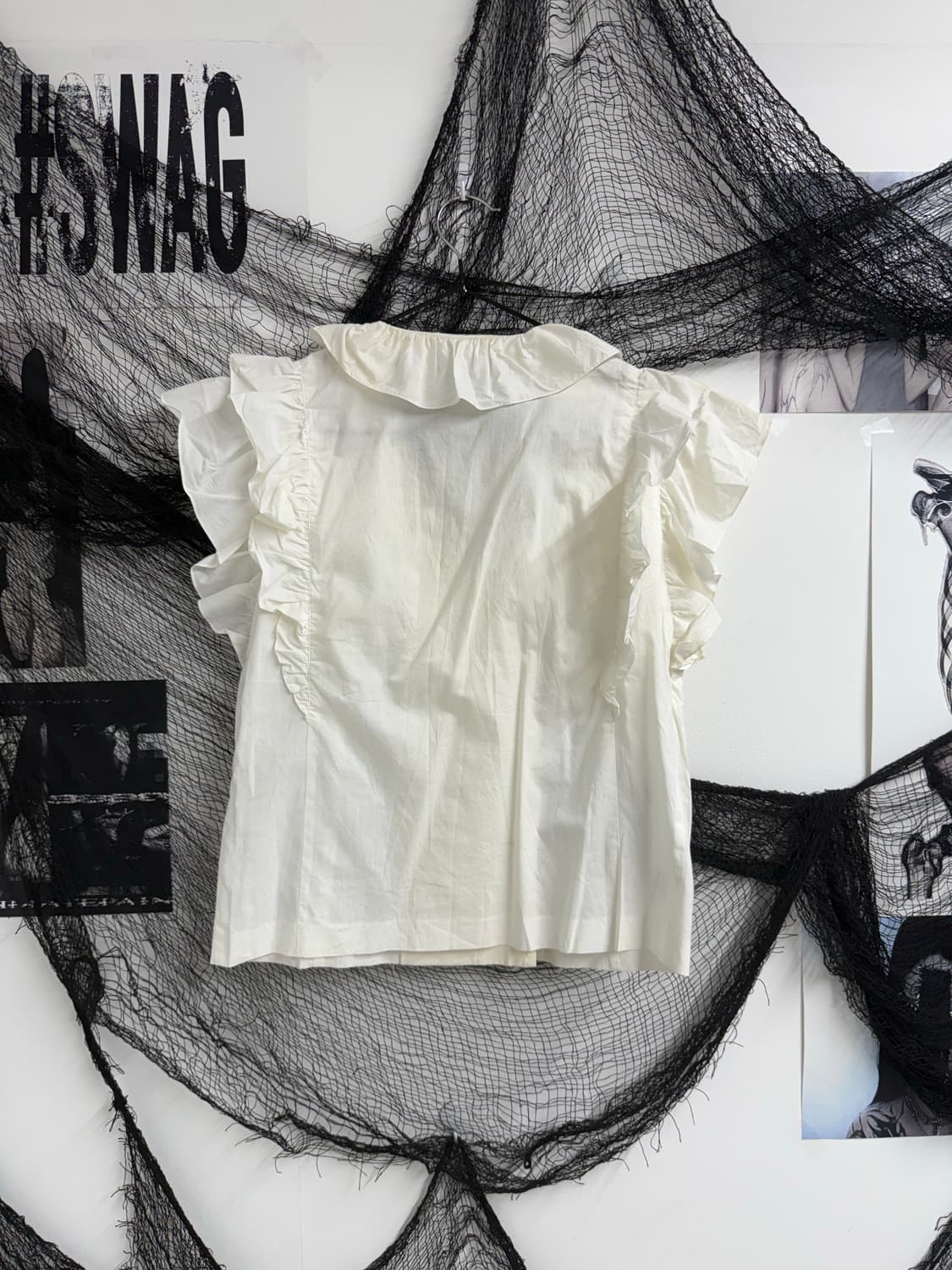 Frill detailed beige blouse 상품이미지4