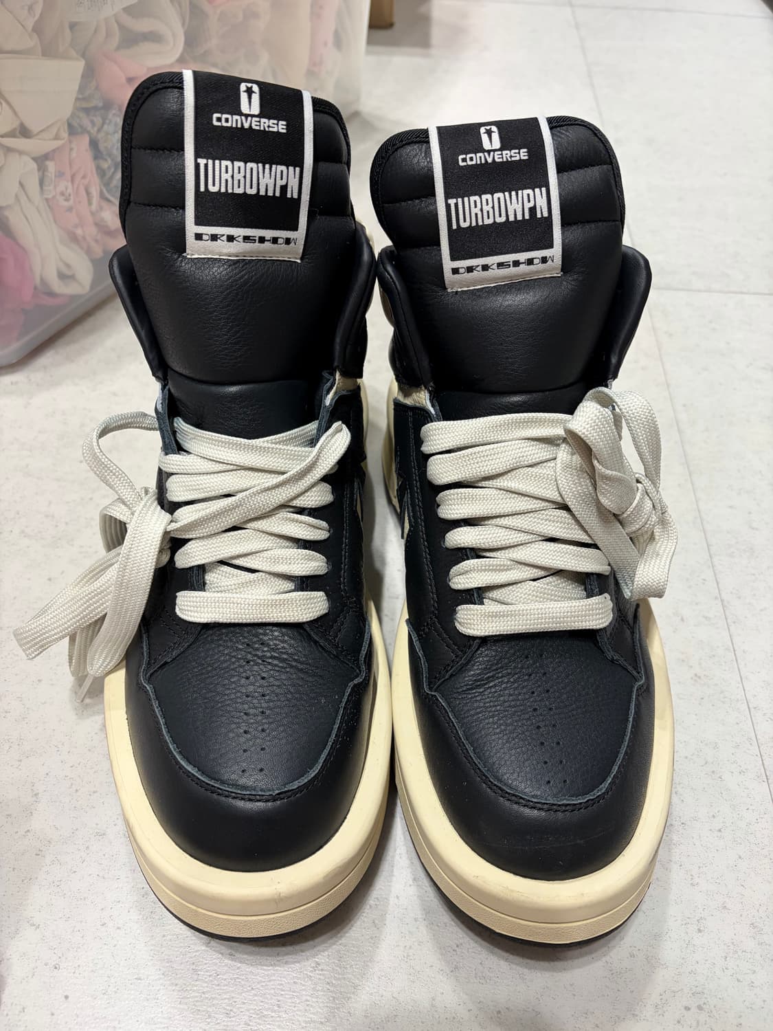 터보웨폰 1회착 275 팝니다 / 컨버스 다크쉐도우 블랙크림 상품이미지1
