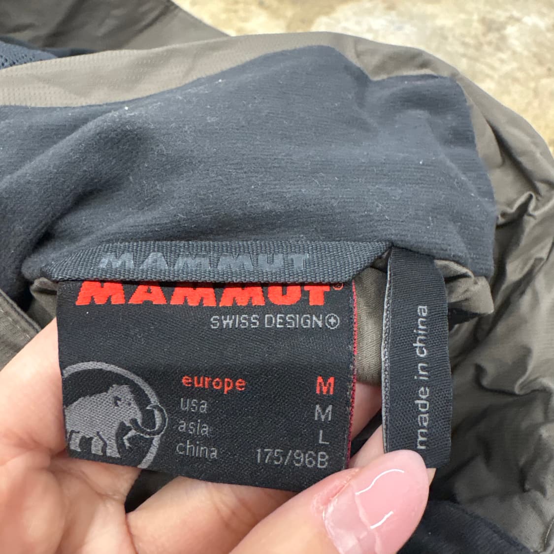 [정품/M] 마무트 바람막이 자켓 b16 상품이미지5