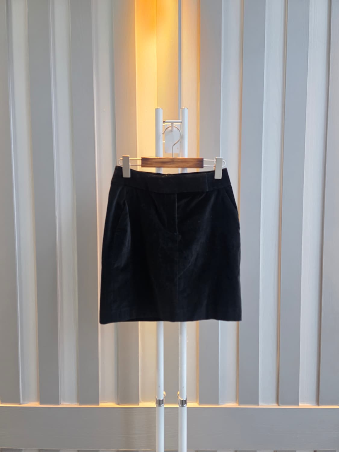 셀린느 정품 블랙 벨로아 미니스컷 상품이미지1