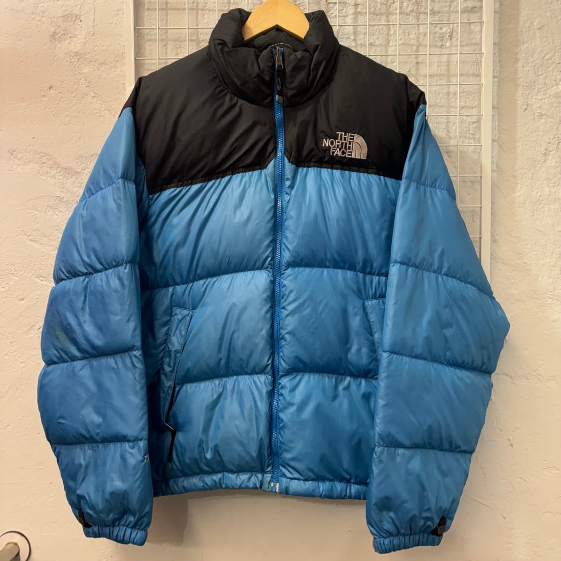 노스페이스 눕시 700 필파워 M 상품이미지1