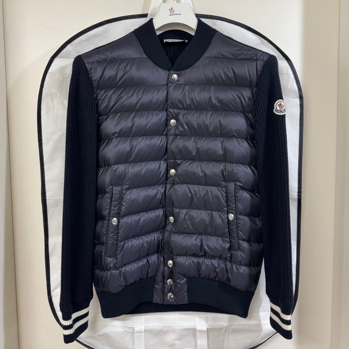 몽클레어 니트패딩 와플집업가디건 M사이즈  상품이미지1