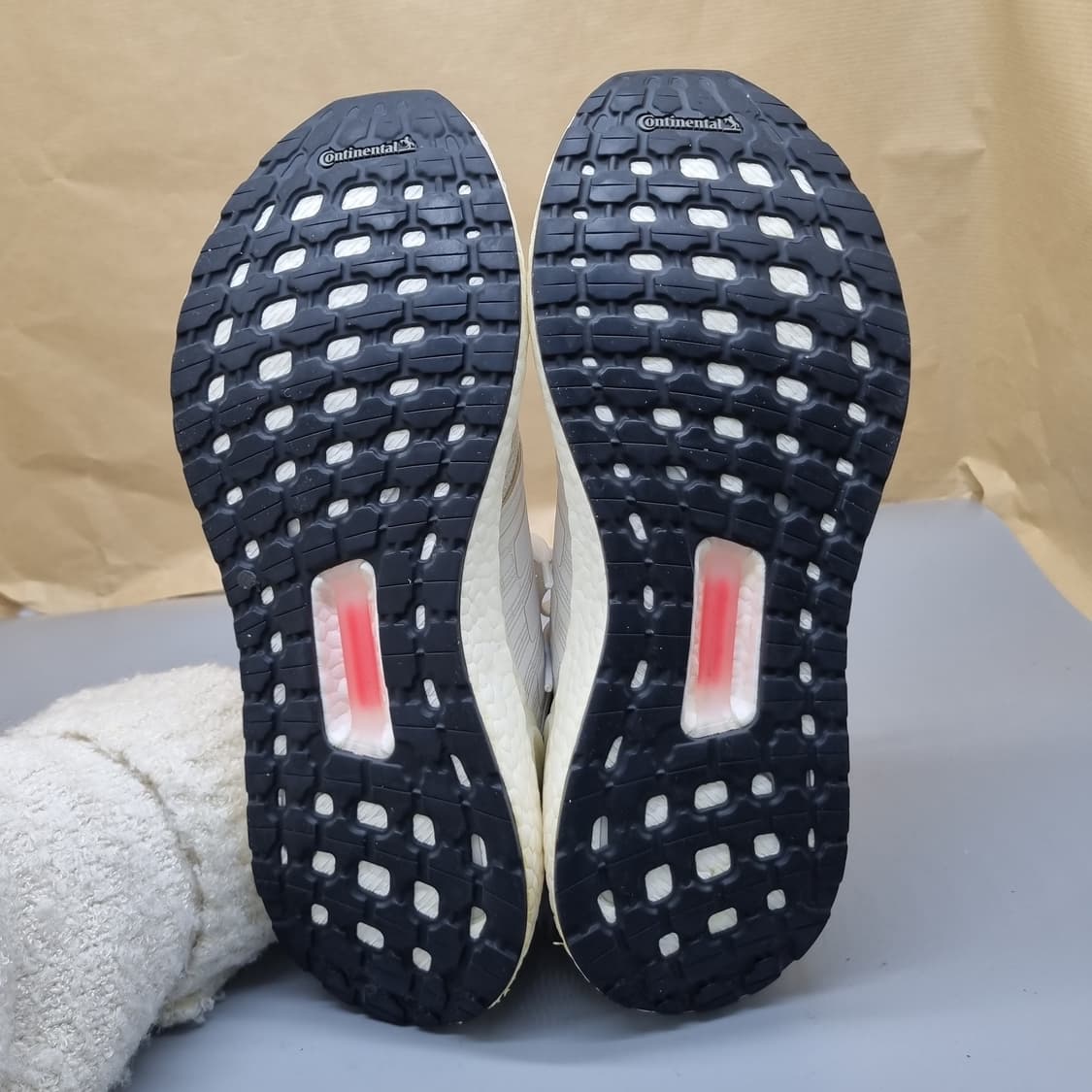 아디다스 울트라부스트20 남성운동화270 상품이미지3