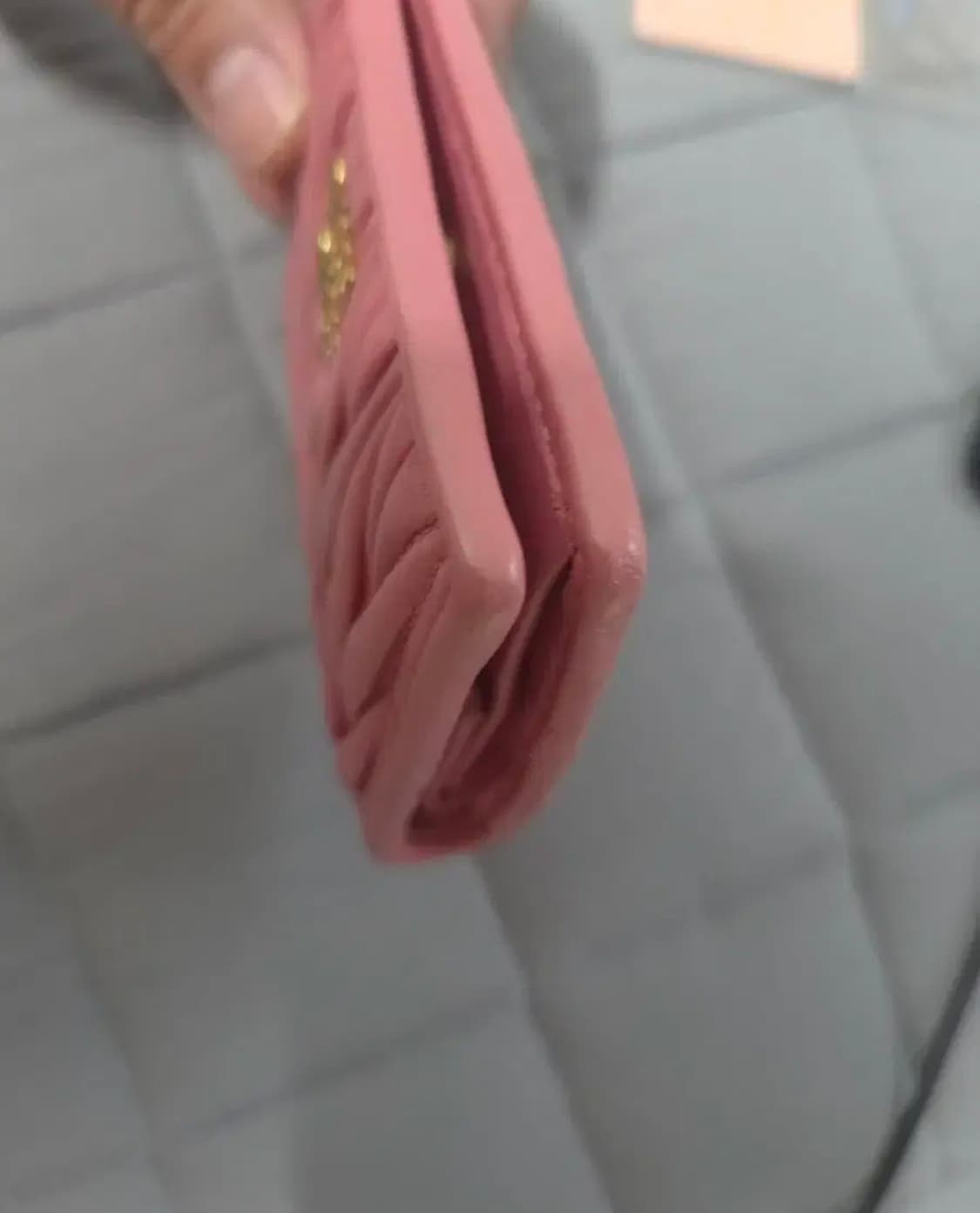 미우미우 마테라쎄 지갑 핑크 상품이미지2