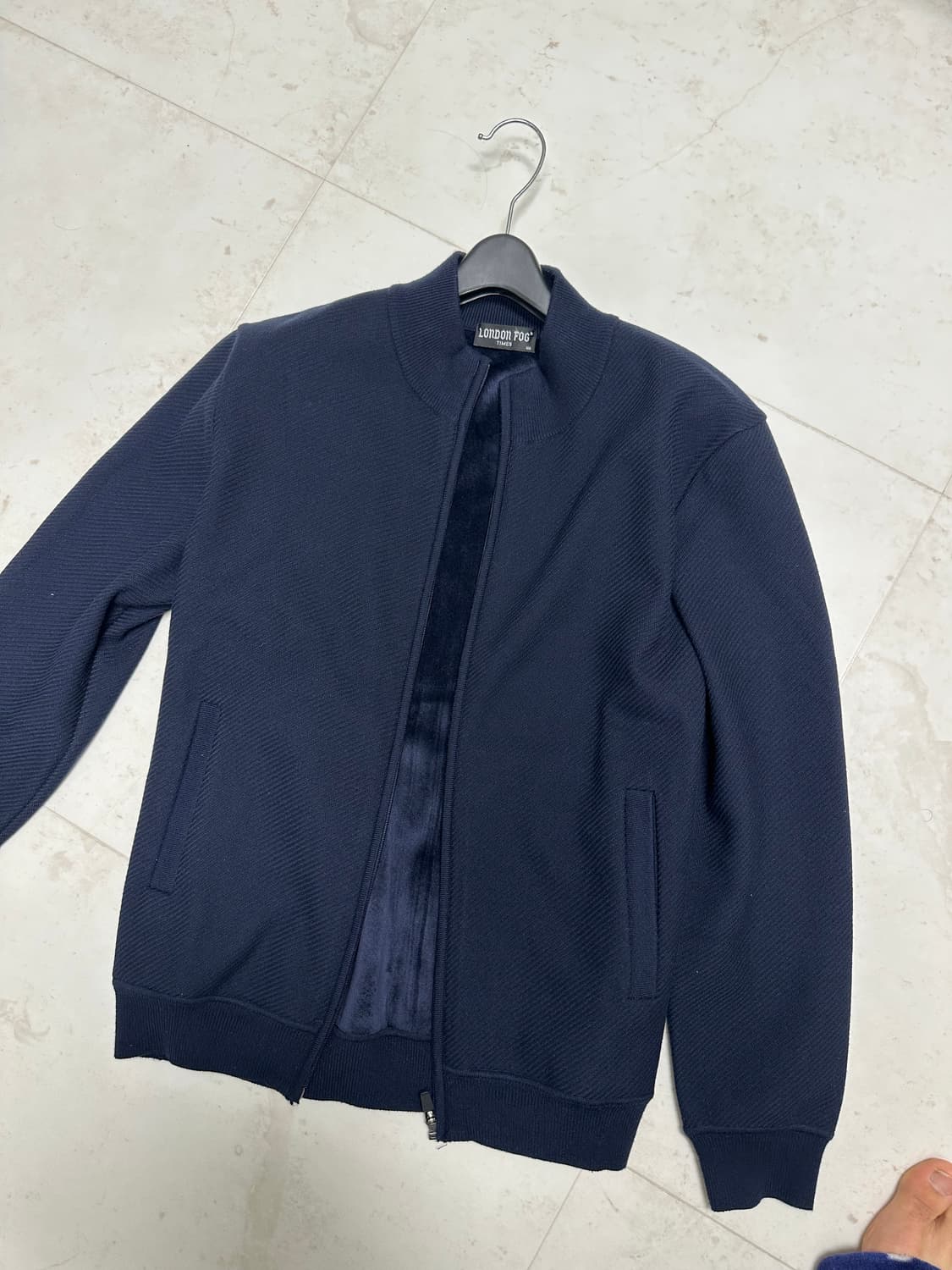 니트집업 안에 스웨이드재질 상품이미지1