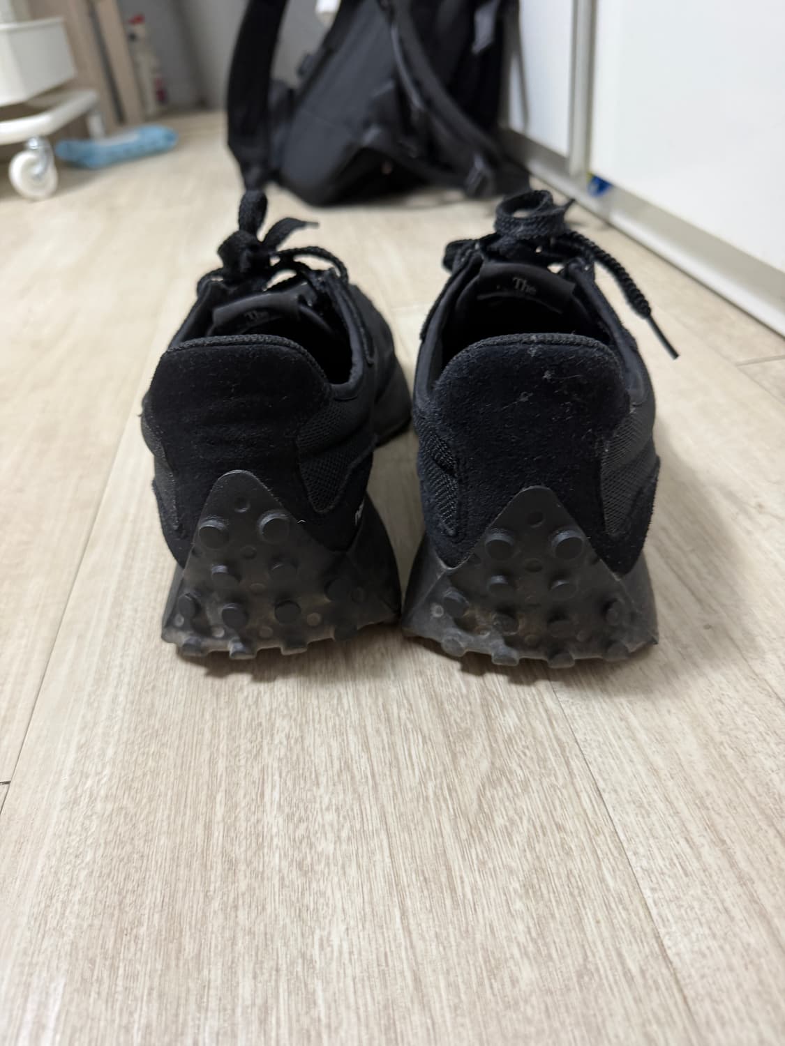 뉴발란스 327블랙 280 상품이미지3