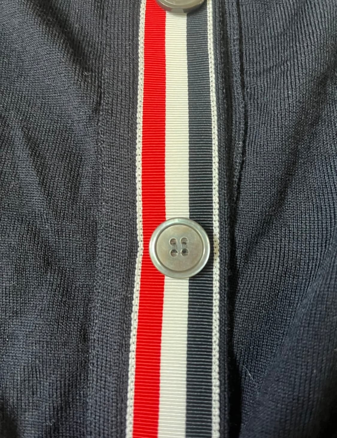 톰브라운 메리노울 가디건 팝니다 상품이미지2