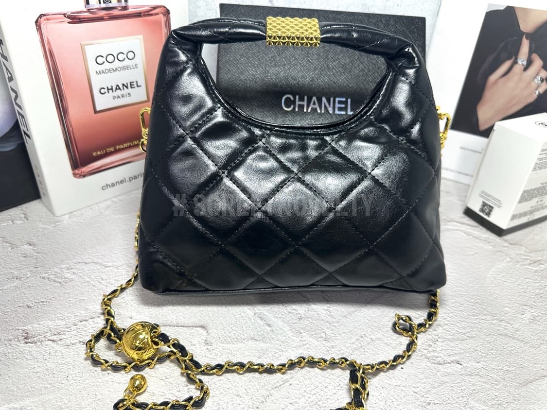 (할인상품)샤넬 램스킨 숄더백 호보백
체인백 블랙 풀박스 무료배송 상품이미지6