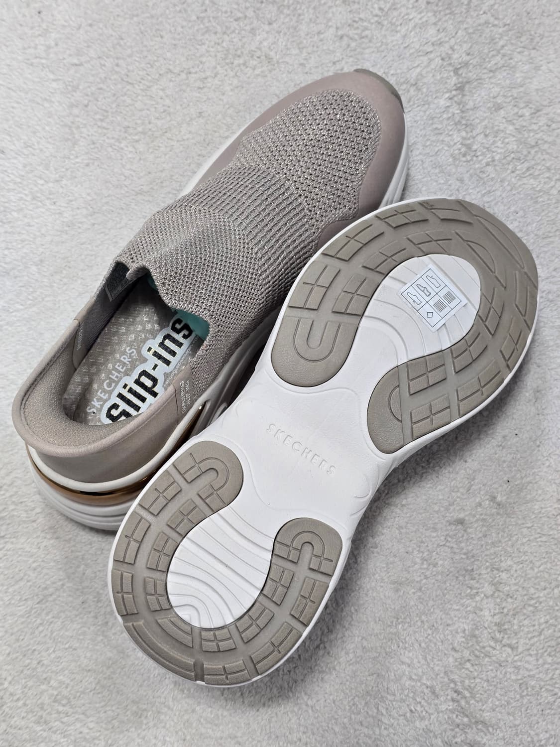 25FW 스케쳐스 슬립온 핸즈프리 여성 운동화 베이지 240 상품이미지5