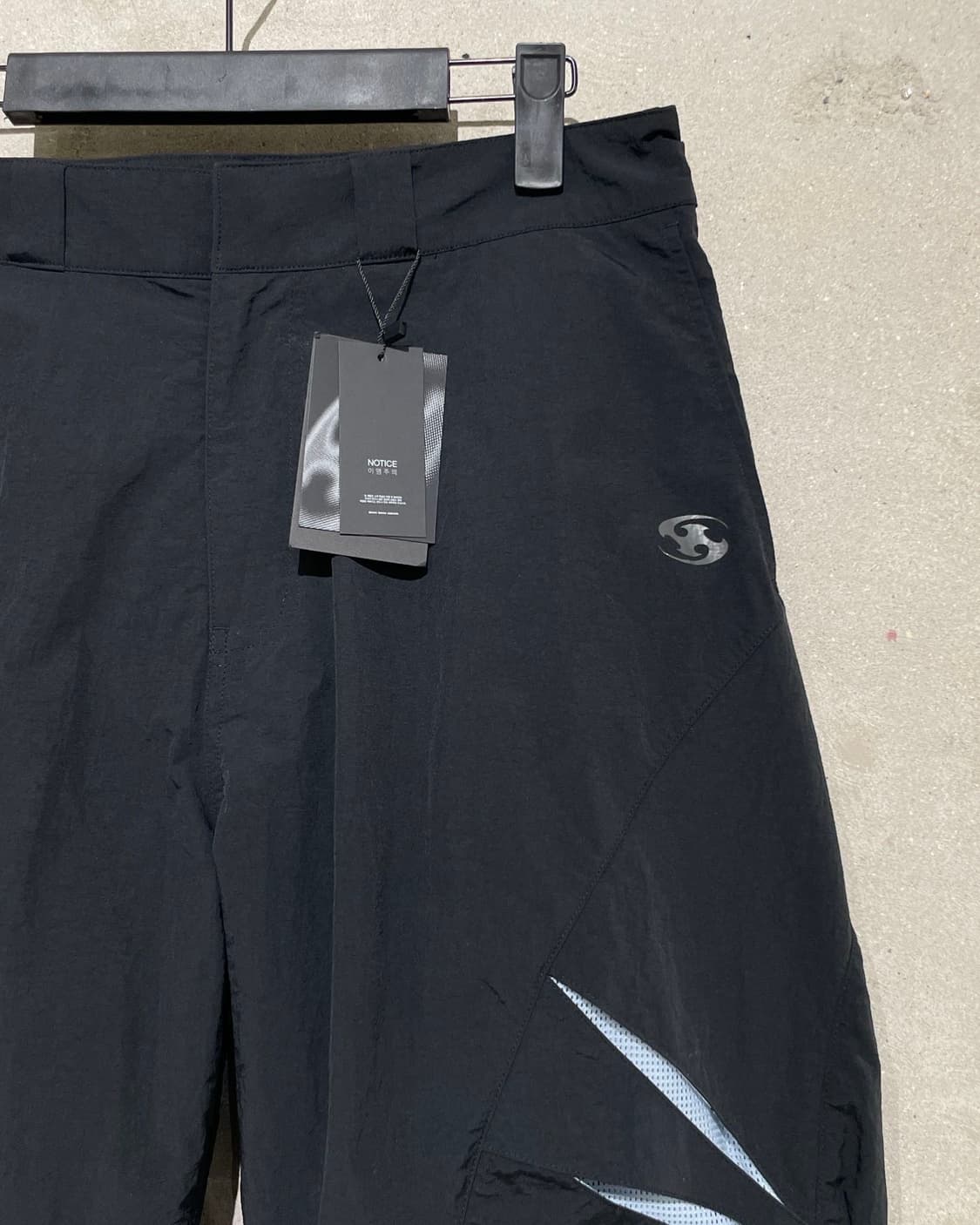 산산기어 24S/S 블랙 컷 오프 메쉬 쇼츠 상품이미지3