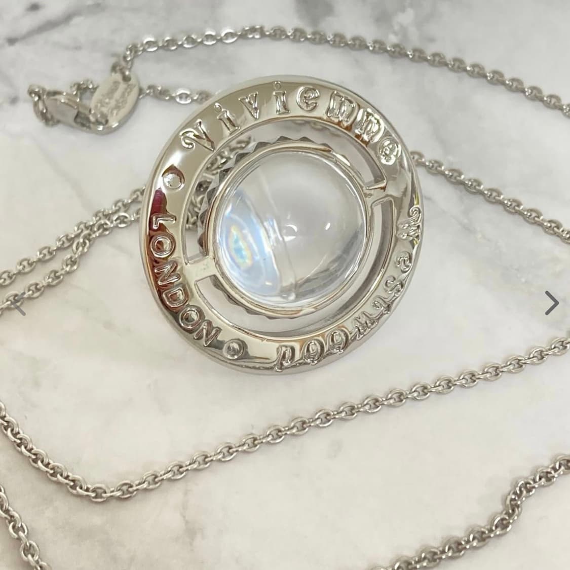 비비안 웨스트우드 아카이브 화이트 크리스탈 orb 팬던트 목걸이 상품이미지3