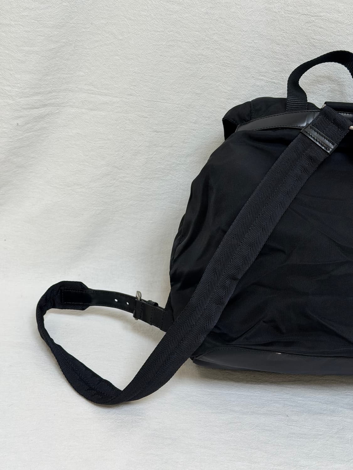 정품 프라다 포코노 나일론 미디움 백팩 블랙 상품이미지6