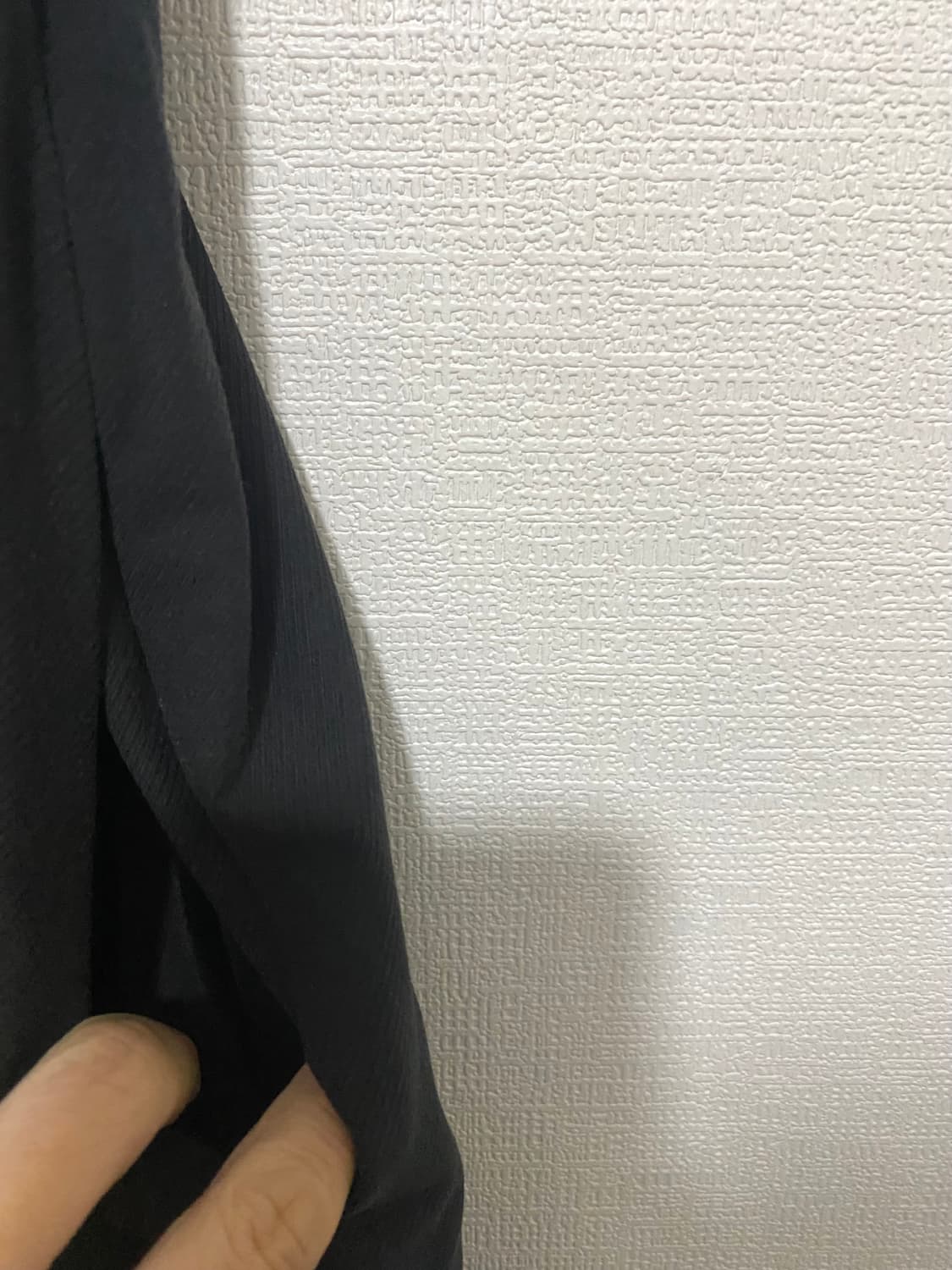 르누이 블랙 끈나시 바스락 원피스 상품이미지5