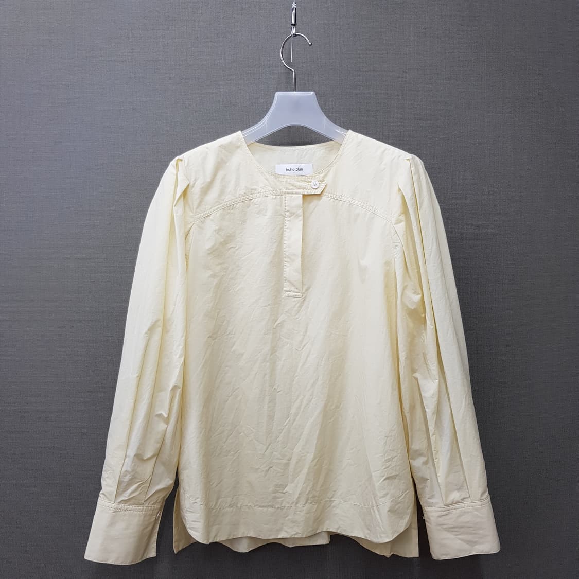 구호플러스 라운드넥 버튼 포인트 블라우스 M사이즈 상품이미지1