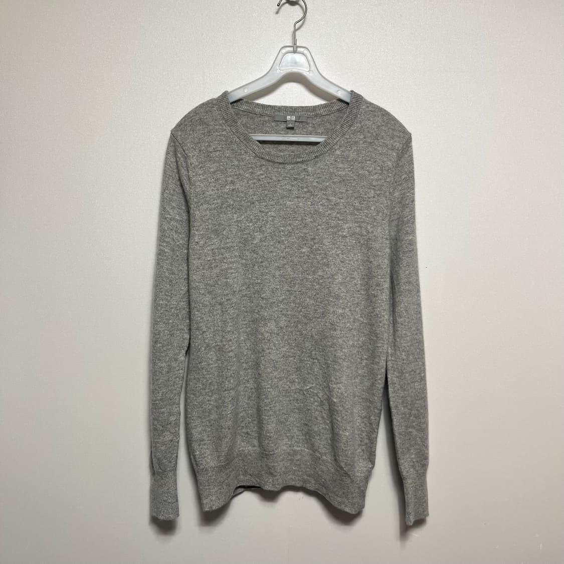 유니클로 캐시미어 100 크루넥 니트  상품이미지1