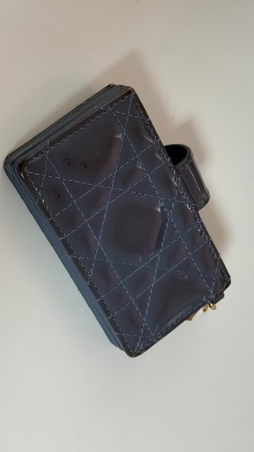 디올 까나쥬 페이던트 아코디언 카드지갑 상품이미지8