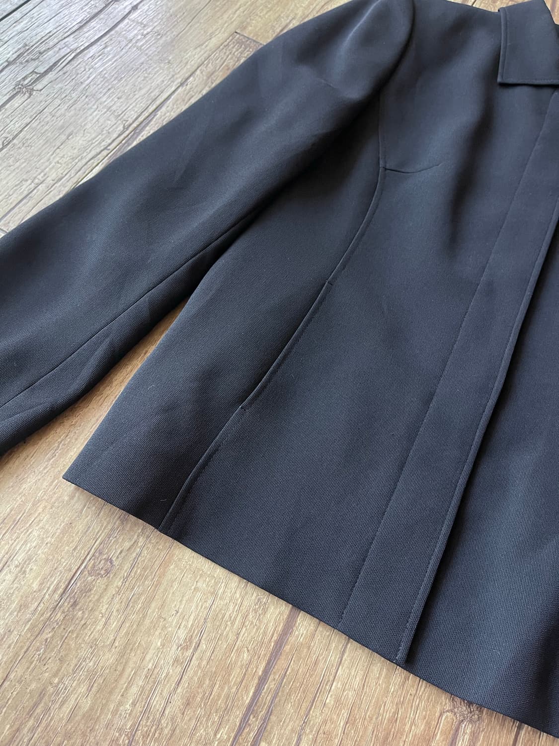 Minimal Black Jacket 상품이미지3