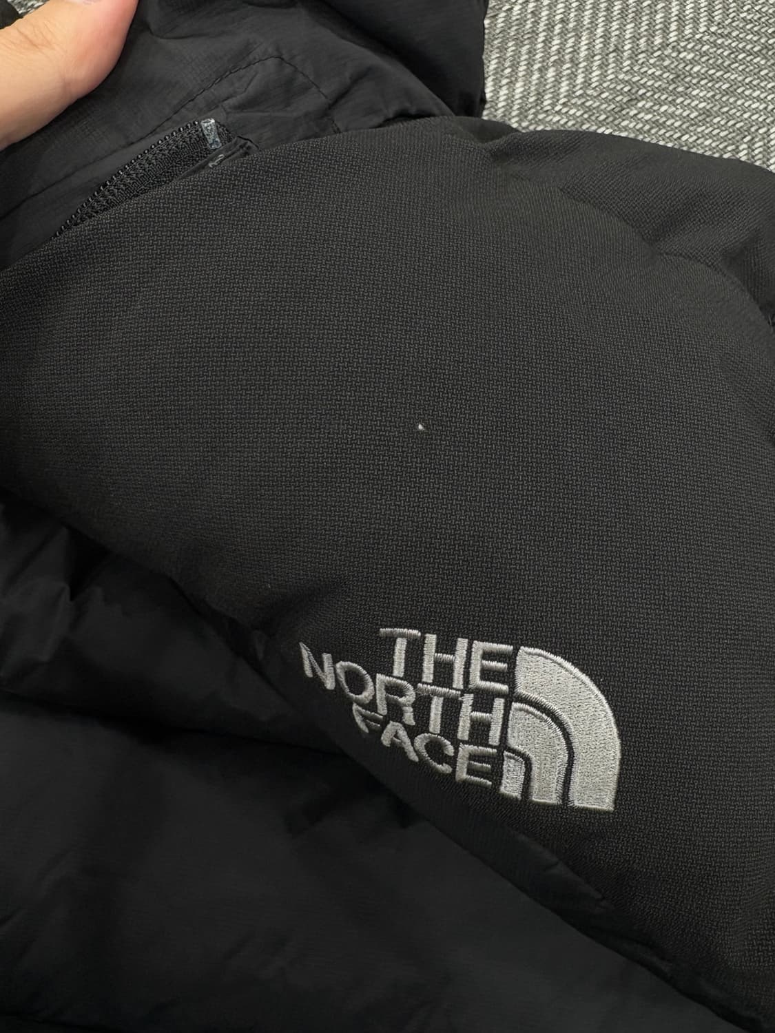 노스페이스 패딩 블랙 상품이미지6