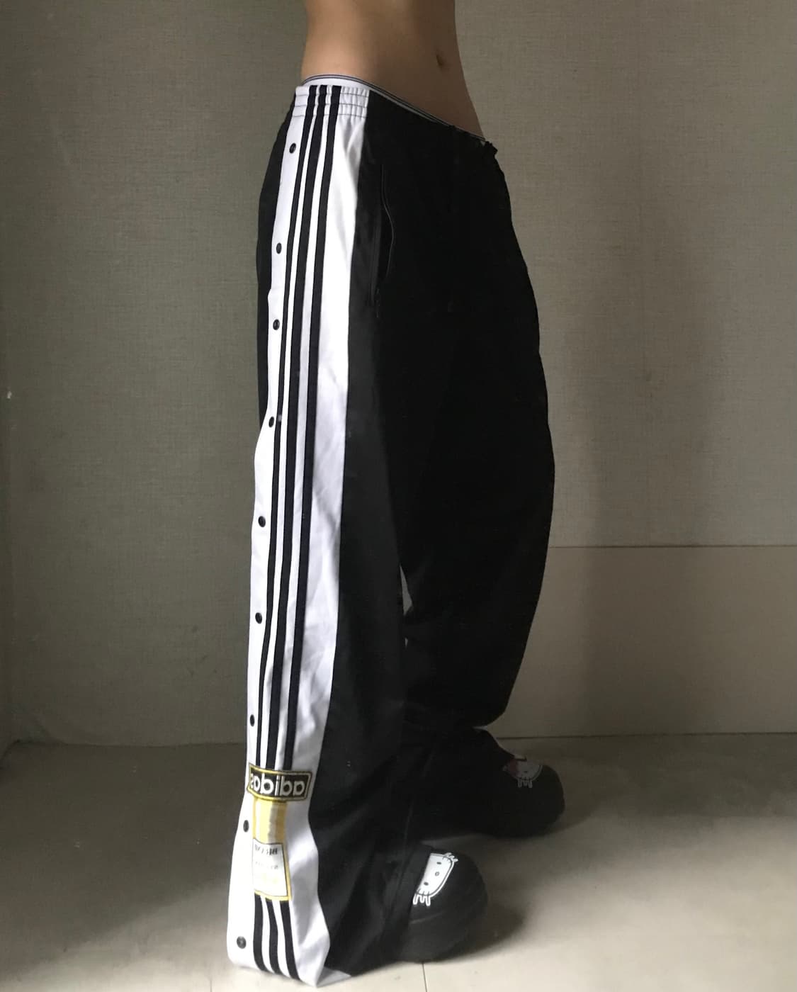 아디다스 아디브레이크 상품이미지1