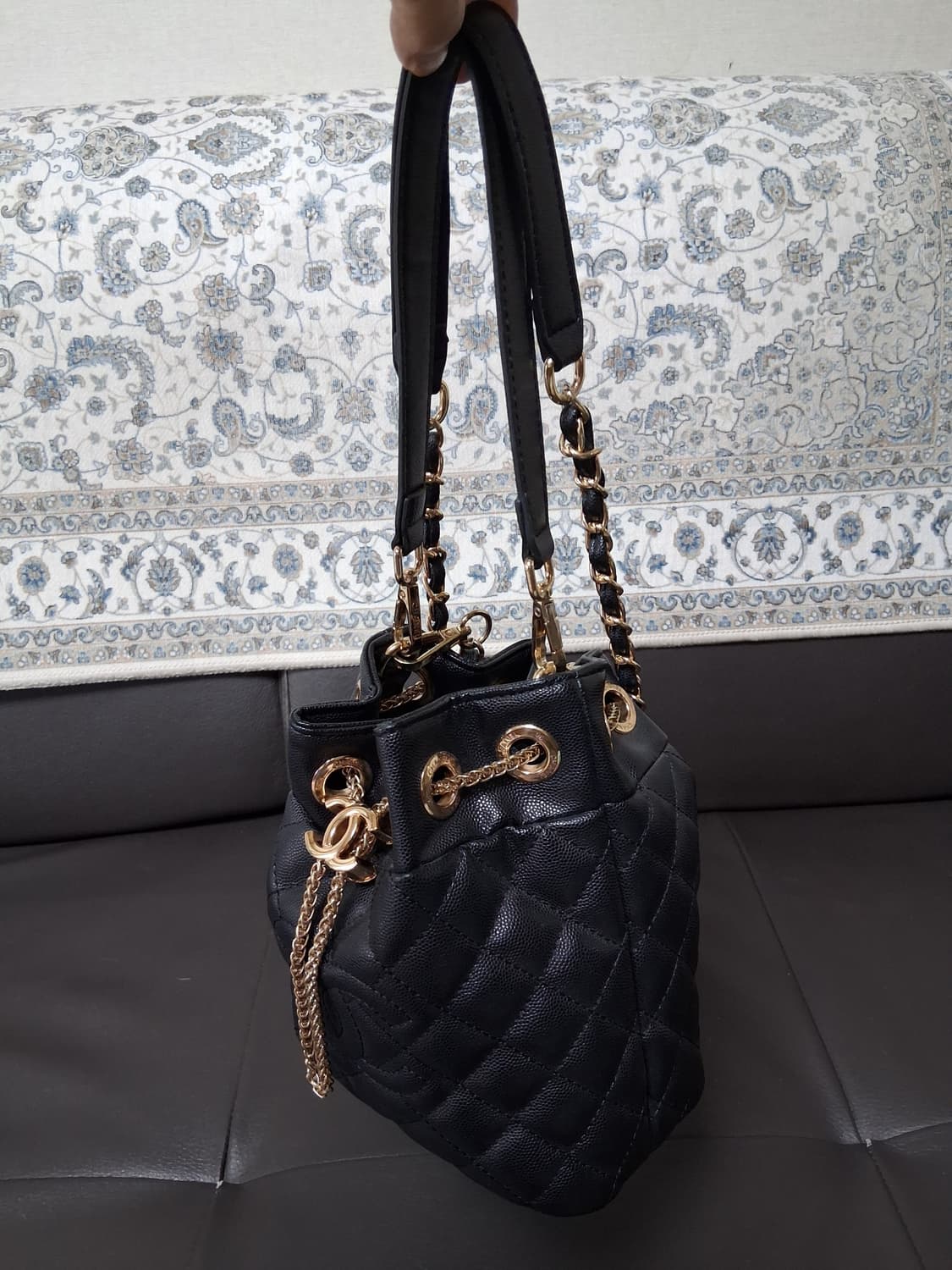 샤넬 노벨티 복조리 크로스 숄더백 상품이미지3