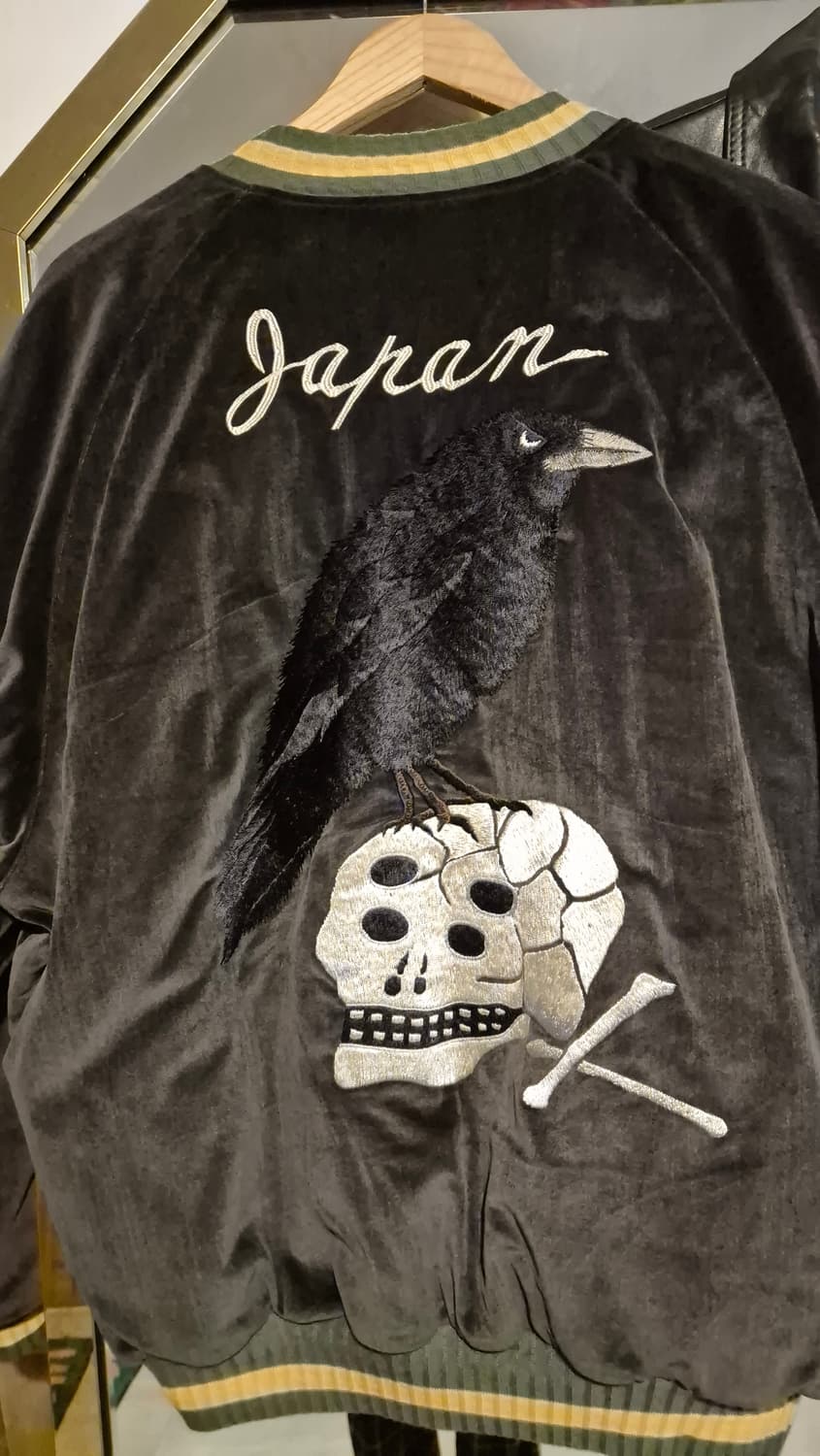 캐피탈 25년 신상 수베니어 새상품팝니다 상품이미지4