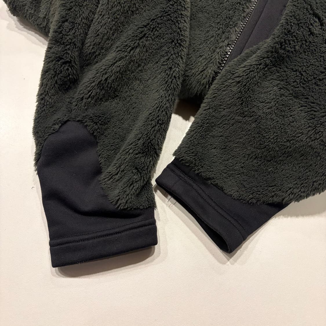 [M] 마운틴하드웨어 폴라텍 몽키 플리스 자켓 블랙 D45 상품이미지7