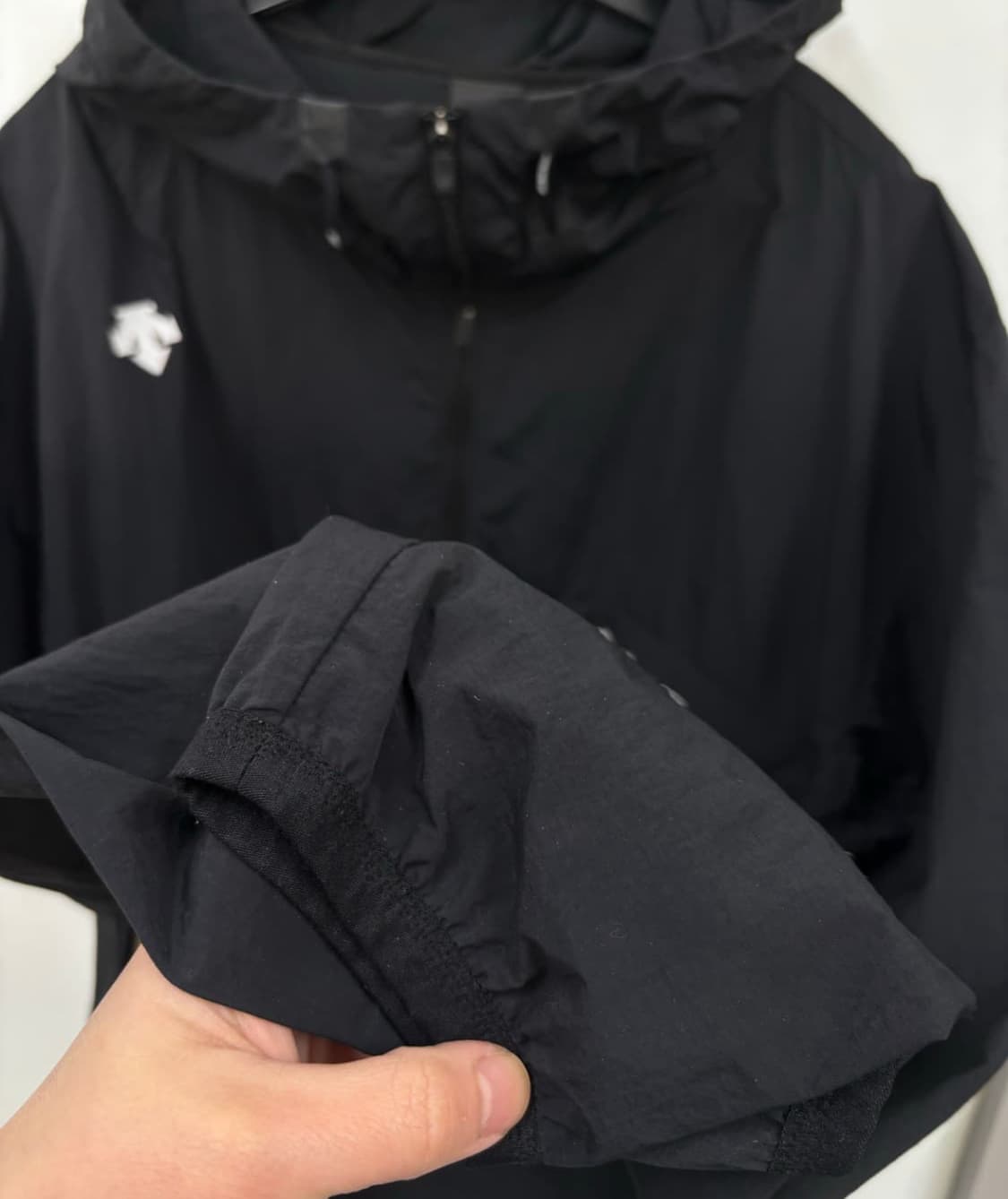 데상트 후드 아노락자켓 상품이미지4