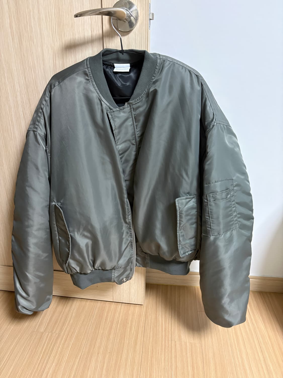 크롭 MA-1 점퍼 카키그레이 상품이미지2