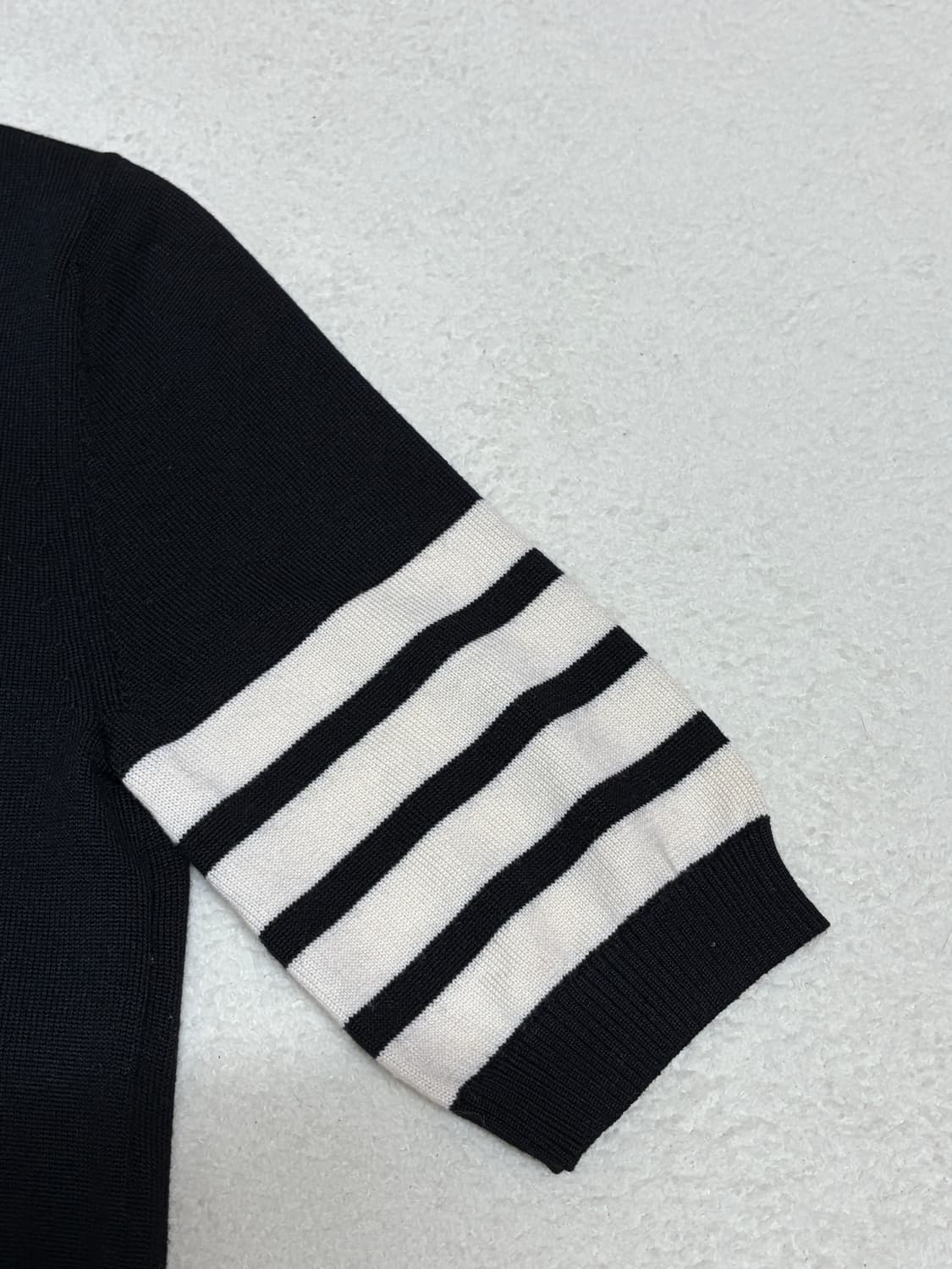 (새거급,매장판) 톰브라운 미세스톰 여성 메리노울 니트 반팔 38 상품이미지3